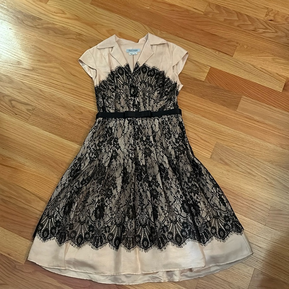 Kay Unger size 8 lace and silk below the knee dress